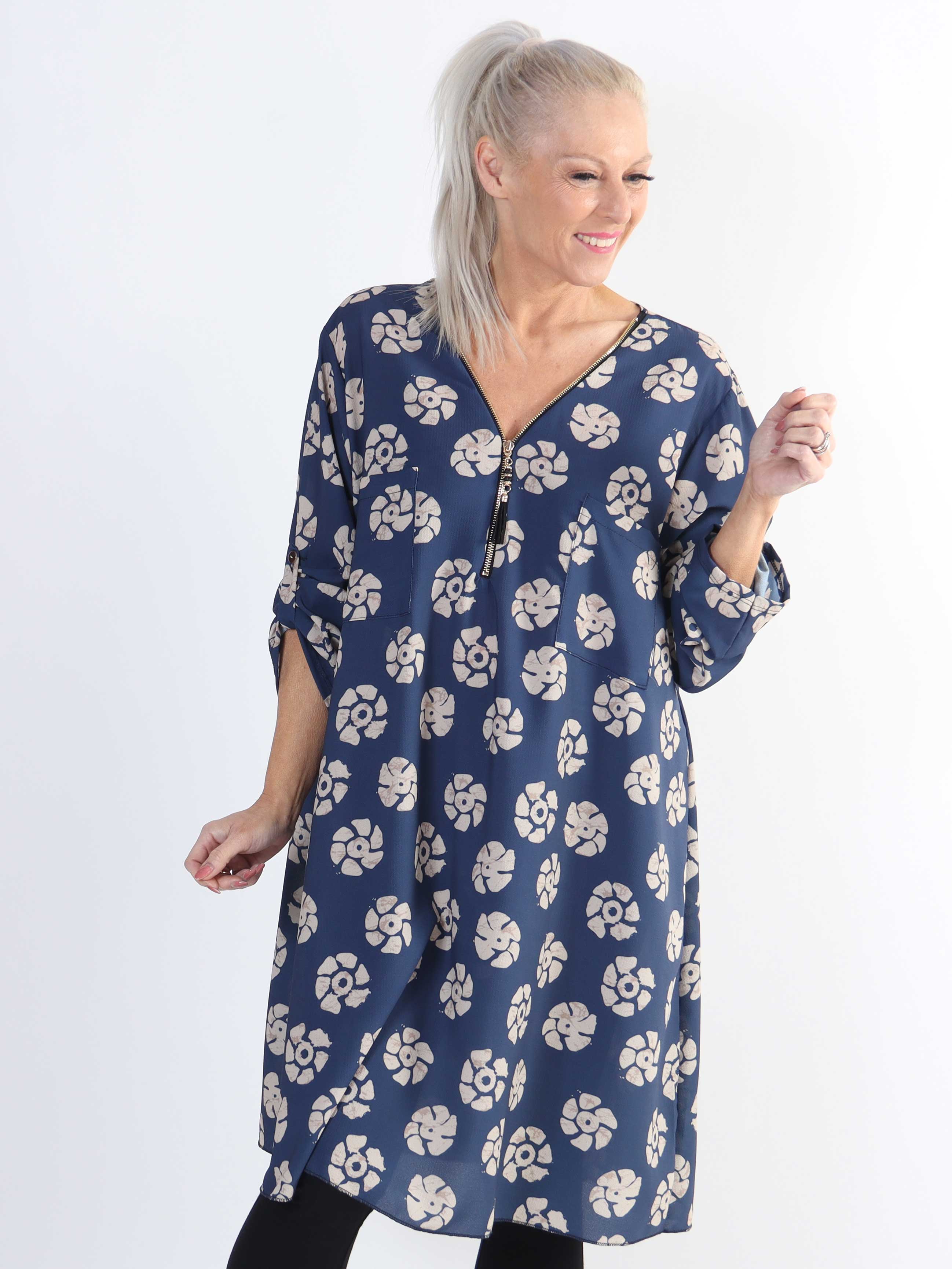 Claudia Print Dress - Tunikaklänning med tryck och dragkedja i plus size